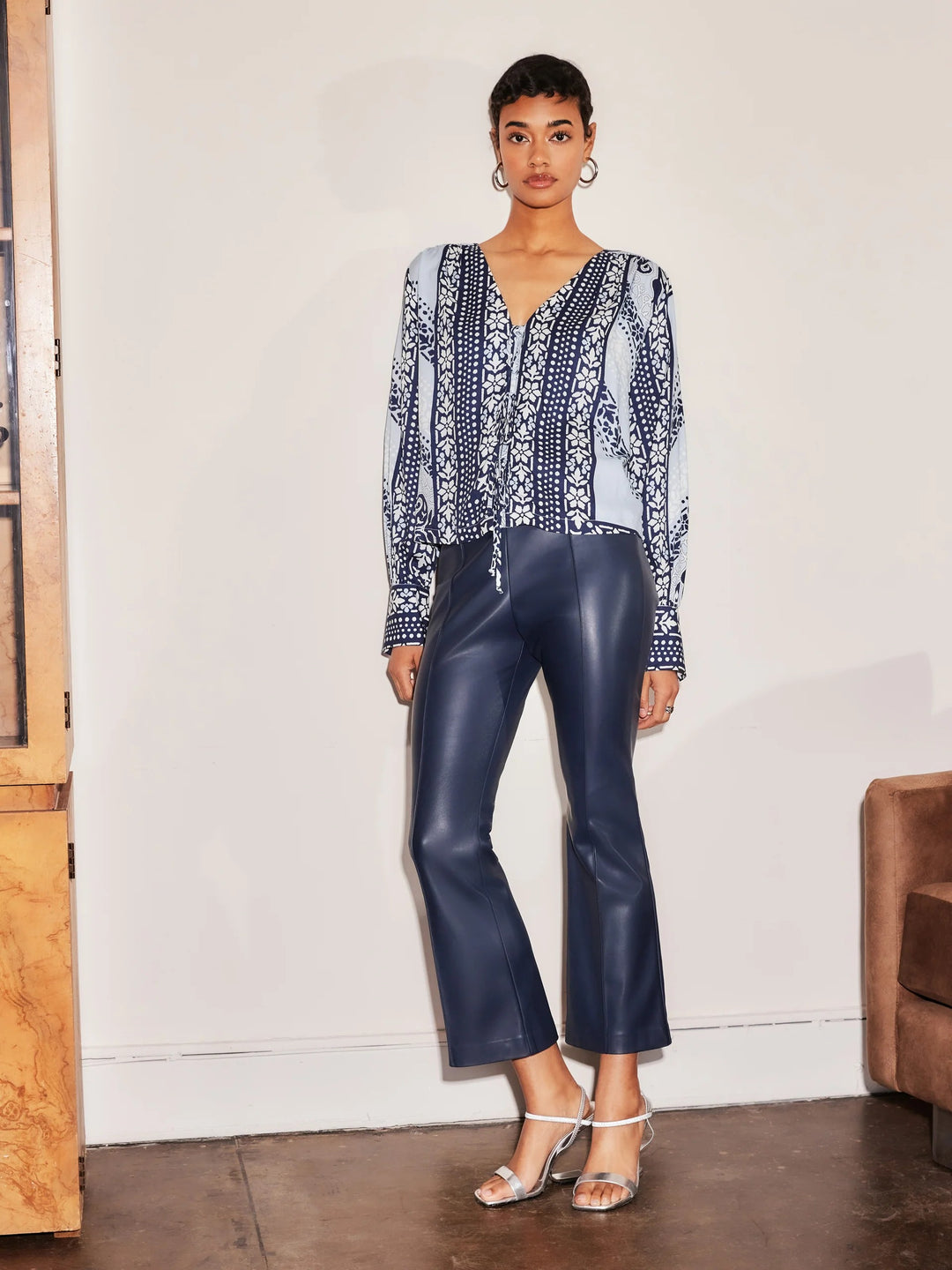 Sigourney Pintuck Pants in Navy