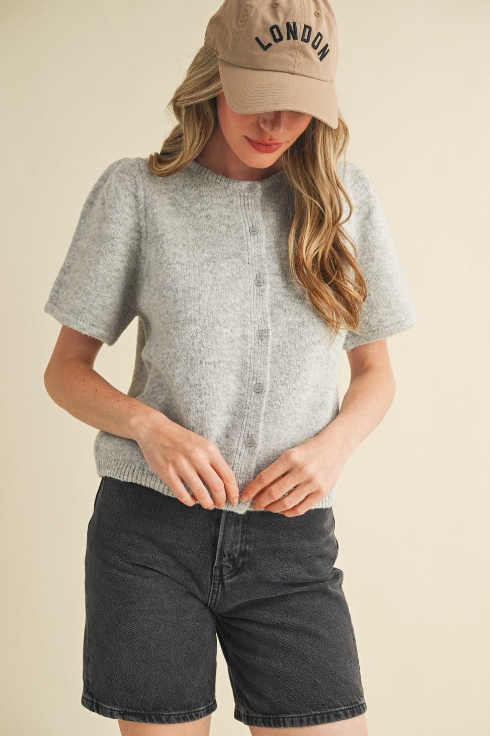Short Puff Sleeve Sweater Cardigan in Grey