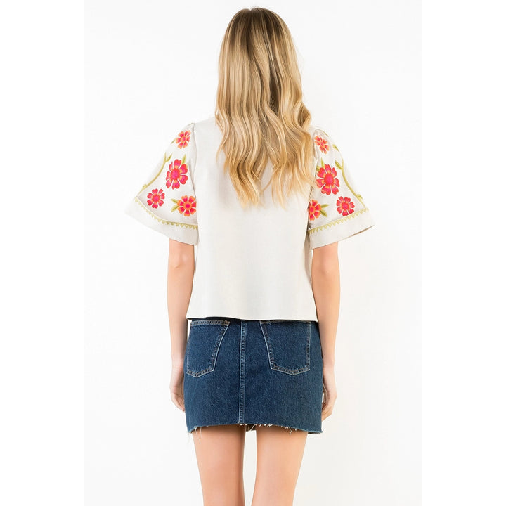 Short Sleeve Floral Embroidery Detail Top in Beige