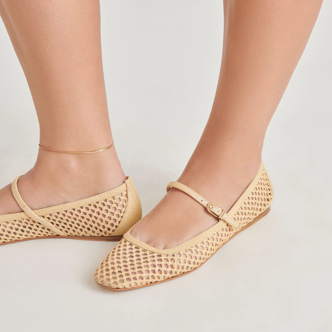 Reyes Flat in Natural Woven Raffia
