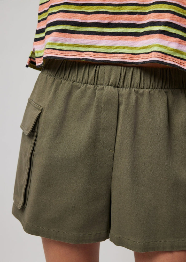 Cotton Twill Cargo Shorts in Army Green